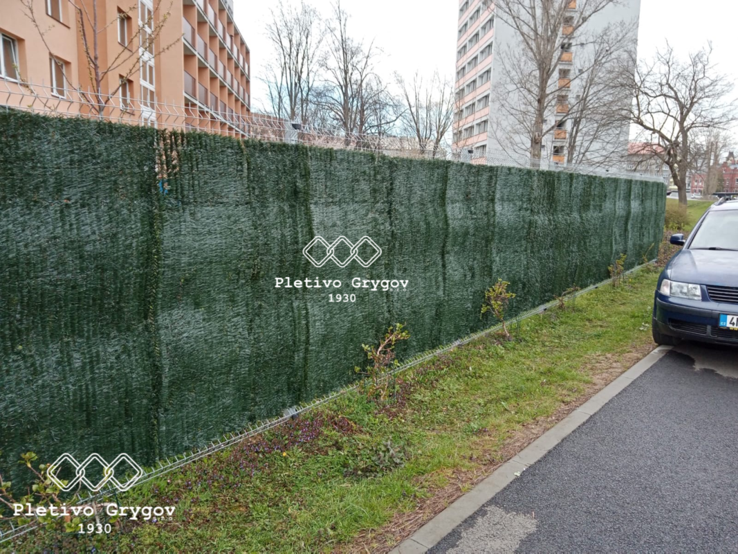 Plot z 3D panelů v rezidenční oblasti